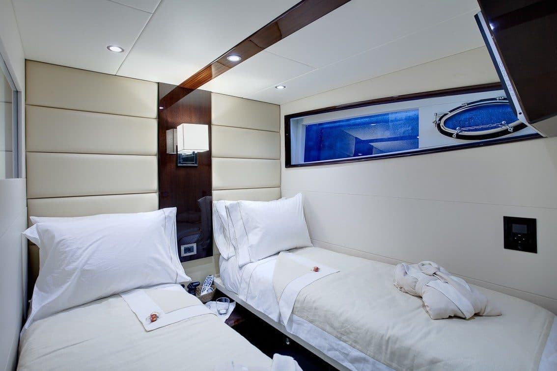 Twin guest cabin